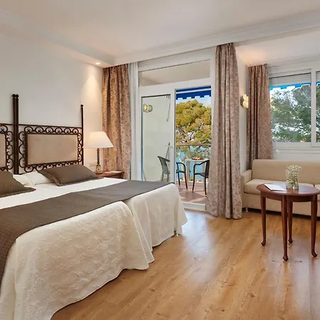 فندق ‪‪eurotel Golf Punta Rotja‬‬